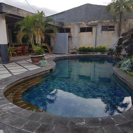 Trophy Hotel Sumbawa Besar Exterior foto